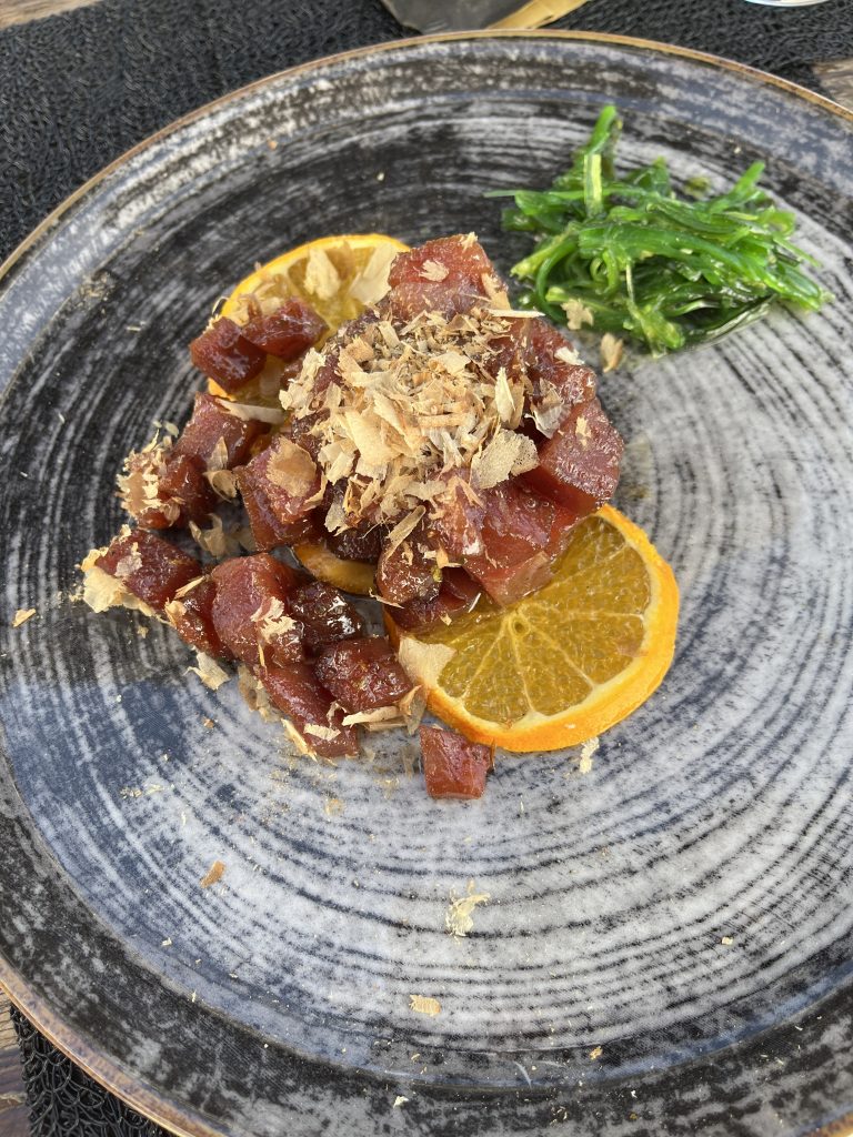 Thunfisch-Tatar bei Porto Cesareo